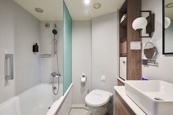 Marella Cruises Marella Discovery 2 Family Suite ©Marella Cruises 6.jpg